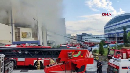 Arnavutköy'deki Cam Fabrikasında Yangın Çıktı