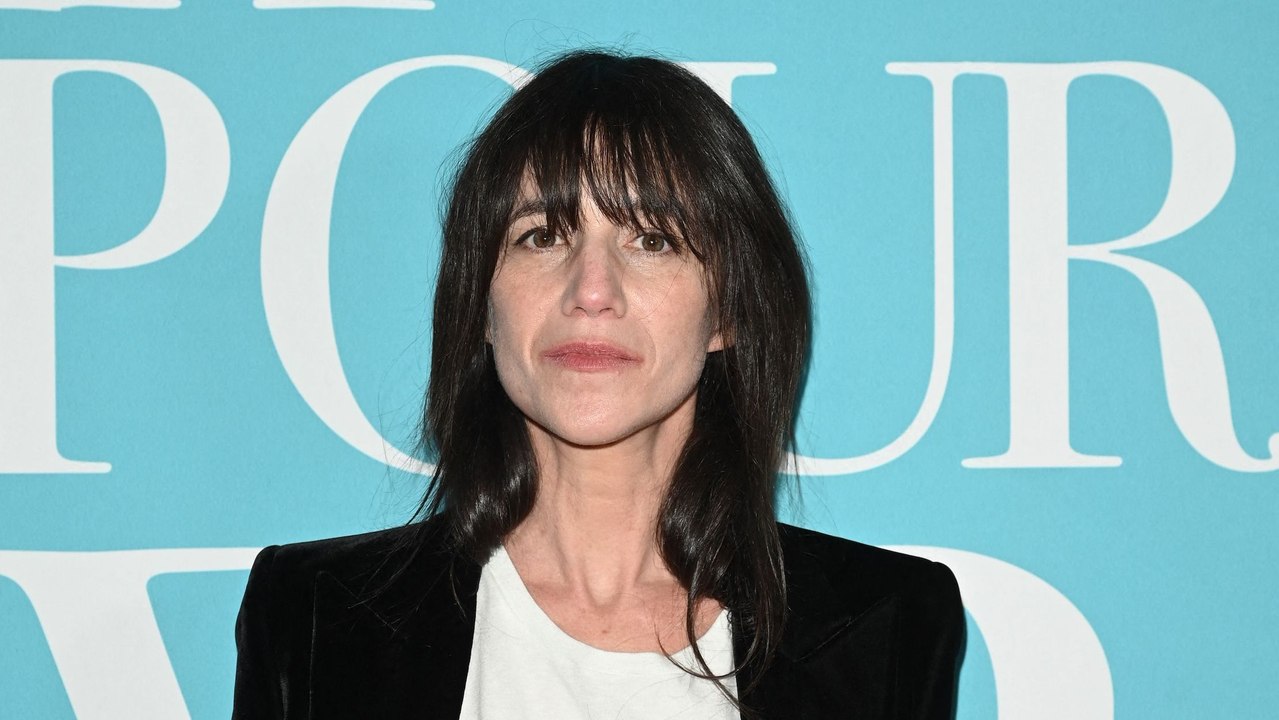 Charlotte Gainsbourg dévoile des photos souvenirs en hommage à sa mère Jane Birkin