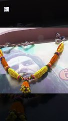 Fans offer milk to Akshay Kumar's poster #OMG2