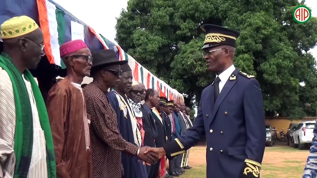 Région-Sinematiali / Célébration sobre de la fête de l'indépendance dans le département de Sinematiali.
