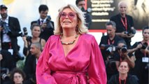 GALA VIDÉO - Amanda Lear cash sur son rapport à l’âge : “Je ne passe pas mon temps à me faire lifter !”