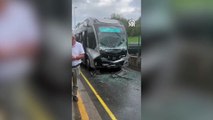 Üsküdar'da metrobüs kazası! Araçlarda hasar oluştu
