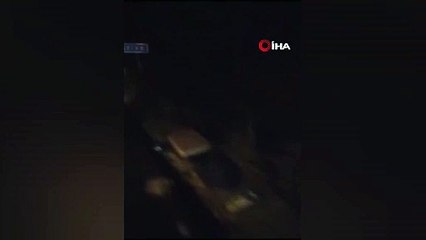 Tırın çarptığı otomobil kanala devrildi: 4 yaralı