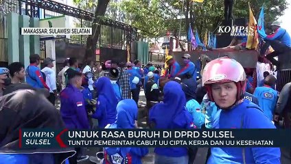 Video herunterladen: Unjuk Rasa Buruh Di DPRD Sulsel, Tuntut Pemerintah Cabut UU Cipta Kerja Dan UU Kesehatan