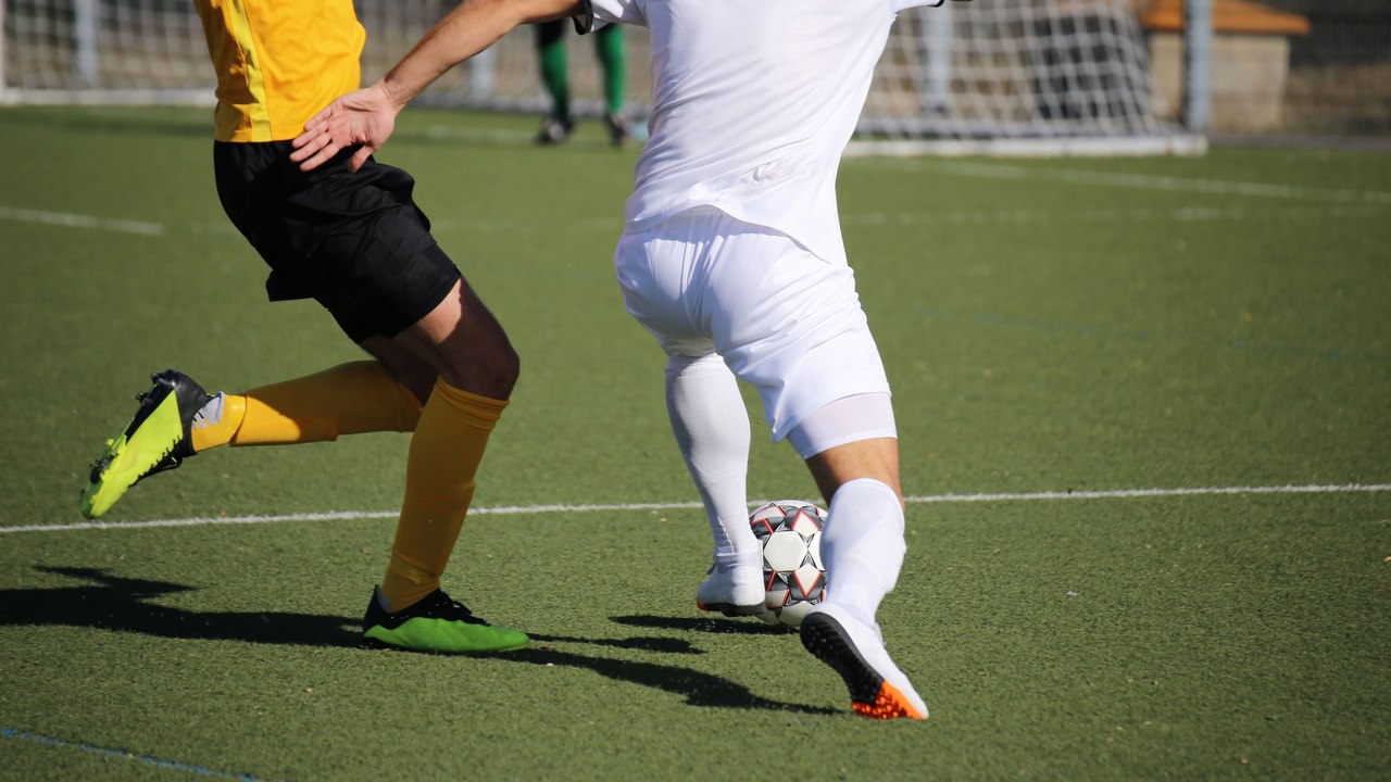 Im Rücken des Gegners bleiben