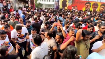 रजनी की ‘जेलर’ देखने उमड़े दर्शक... देखें वीडियो