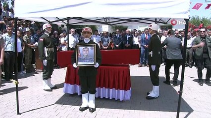 Diyarbakır şehidini son yolculuğuna uğurladı