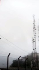 Vento forte em Blumenau deixa imóveis sem luz