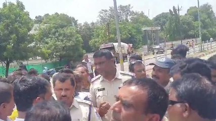 नीमच : मासूम भाविका की मौत के मामले ने पकड़ा तूल, कॉंग्रेस नेता उतरे समर्थन में