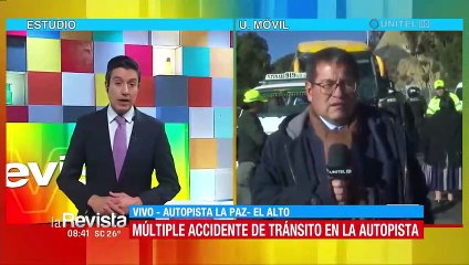 Choque múltiple en la autopista La Paz - El Alto deja varios heridos