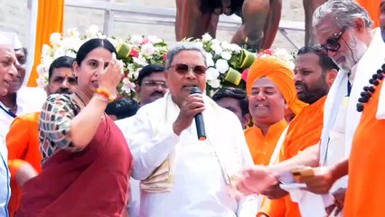 संत बसवेश्वर की प्रतिमा का अनावरण