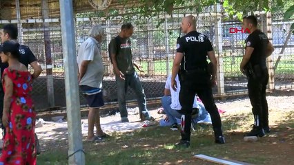 Muratpaşa'da Spor Salonu Önünde Kimliği Belirsiz Erkek Cesedi Bulundu