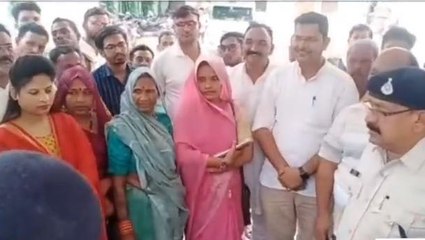 टीकमगढ़: सरपंचों ने जिला शिक्षा अधिकारी के खिलाफ खोला मोर्चा,जाने माजरा