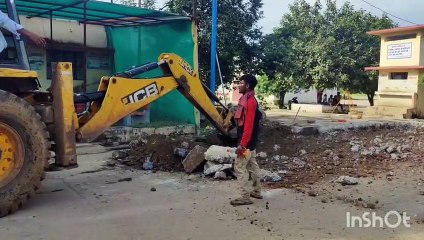 मंडी गेट के सामने की सडक़ का निर्माण शुरू