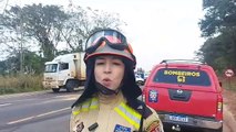 Entrevista com bombeiros sobre colisão entre caminhonete e caminhão na PR-323, próximo ao trevo de Tuneiras