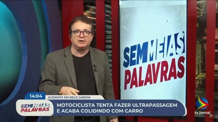 Motocilista escapa ileso após bater de frente com carro