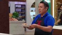 ¡Golazo! Juan Carlos hace la mejor milanesa de la noche 