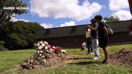 82 yaşında vefat eden Erkin Koray, Toronto'daki mezarı başında anıldı