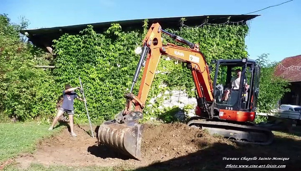 Construction chapelle ermitage Saint-Bède à Fitilieu - Fondations et premiers murs – film by Ciné Art Loisir