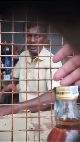 அமைச்சர் சொல்லி தான் கூடுதலா பணம் வாங்றோம்; டாஸ்மாக் ஊழியரின் பேச்சால் பரபரப்பு