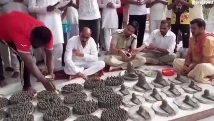 इंदौर जेल में कैदियों ने की शिव पूजा, 2 लाख पार्थिव शिवलिंग का किया निर्माण