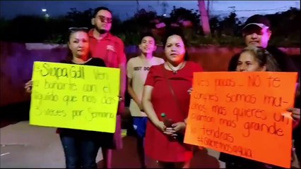 Vecinos del fraccionamiento Misión de los Viñedos cerraron Periférico