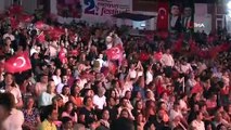 Esenyurt'ta vatandaşlar Ceylan Ertem konseri ile eğlendi