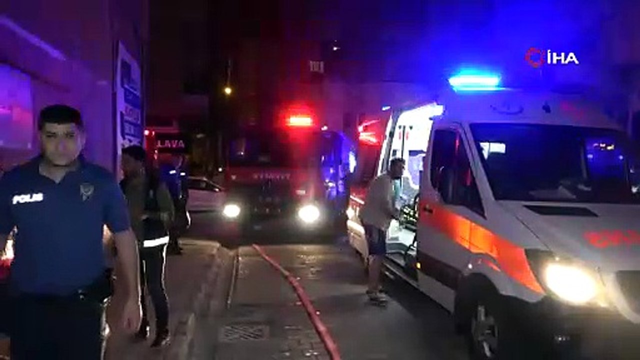Apartmanda çıkan yangında can pazarı yaşandı: Çok sayıda kişi dumandan etkilendi