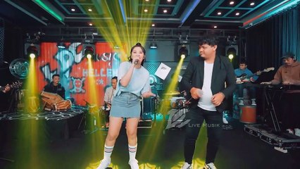 YEYEN VIVIA FEAT. RYAN NCX - WATU CILIK (OFFICIAL LIVE MUSIC) - DC MUSIK