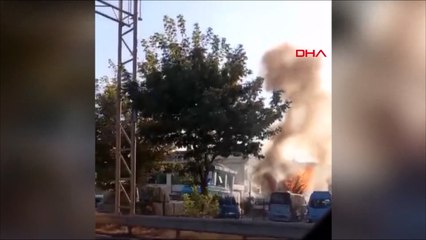 Ümraniye'de karavan dönüşümü yapılan işyerinde yangın