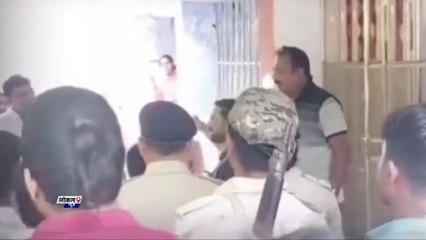 सारण: वर्षों से अवैध कब्जा जमाए लोगों को प्रशासन ने हटाया, मचा हड़कंप