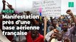 Au Niger, des milliers de manifestants pro putschistes rassemblés à Niamey, après le feu vert de la Cedeao pour une possible intervention armée