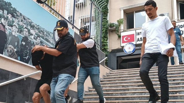 Milyonlarını telefon dolandırıcılarına kaptırdı