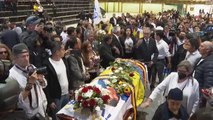 Cientos de personas participan en Quito en una vigilia en memoria de Fernando Villavicencio