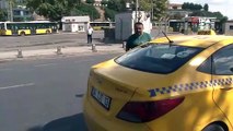 Polis aynı taksiciyi çevirip çevirip ceza kestiği anlar olay oldu