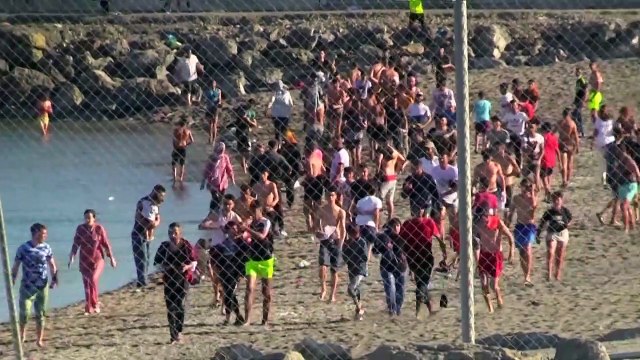 El Supremo fija que no se pueden expulsar a menores extranjeros mientras gestionan su residencia