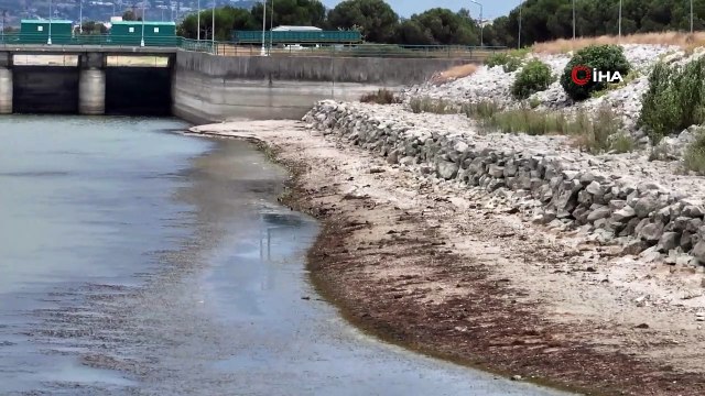 İstanbul için alarm zilleri çalıyor! Büyükçekmece Gölü'nde çekilme sonrası kara parçaları ortaya çıktı