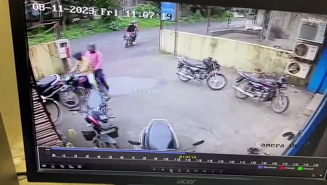 SURAT VIDEO NEWS : सचिन के बैंक में दिन दहाड़े लूट, पांच जनें 13.26 लाख ले उड़े