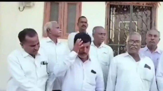 మెదక్: ప్రభుత్వ భూమి కబ్జా చేస్తున్న బీఆర్ఎస్ నాయకులు