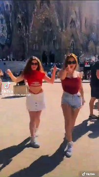 ‘Las lindas chiquillas’ bailan al ritmo de Maroyu frente a la Torre Eiffel y otros lugares icónicos de Europa
