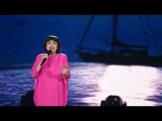 Guerre en Ukraine : Mireille Mathieu, proche de Poutine, tacle Emmanuel Macron