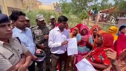 महिला शक्ति ने भी संभाला मोर्चा, चूल्हा-चौका छोड़ धरनास्थल पहुंचीं