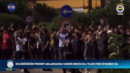 Bienvenue abusive à Fred de la part des fans de Fenerbahce ! Ils ont hâtivement baissé le volume de la diffusion en direct