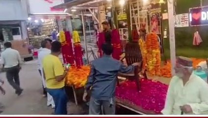 देवास :नगर निगम ने की अस्थाई अतिक्रमण को लेकर कार्रवाई