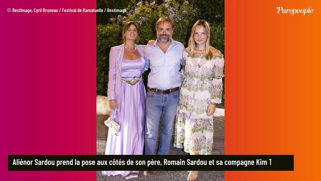 Michel Sardou : Sa petite-fille Aliénor, jolie blonde, rivalise d'élégance avec sa célèbre belle-maman à Ramatuelle