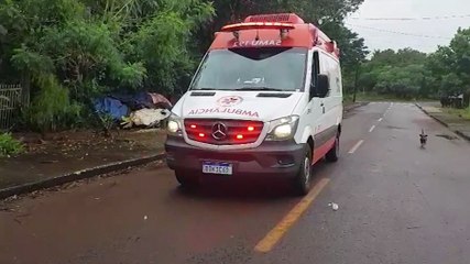 Homem leva pedrada na cabeça e é socorrido no Bairro Santa Cruz
