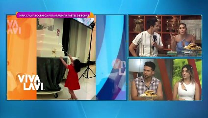 Niña causa polémica por arruinar pastel de bodas