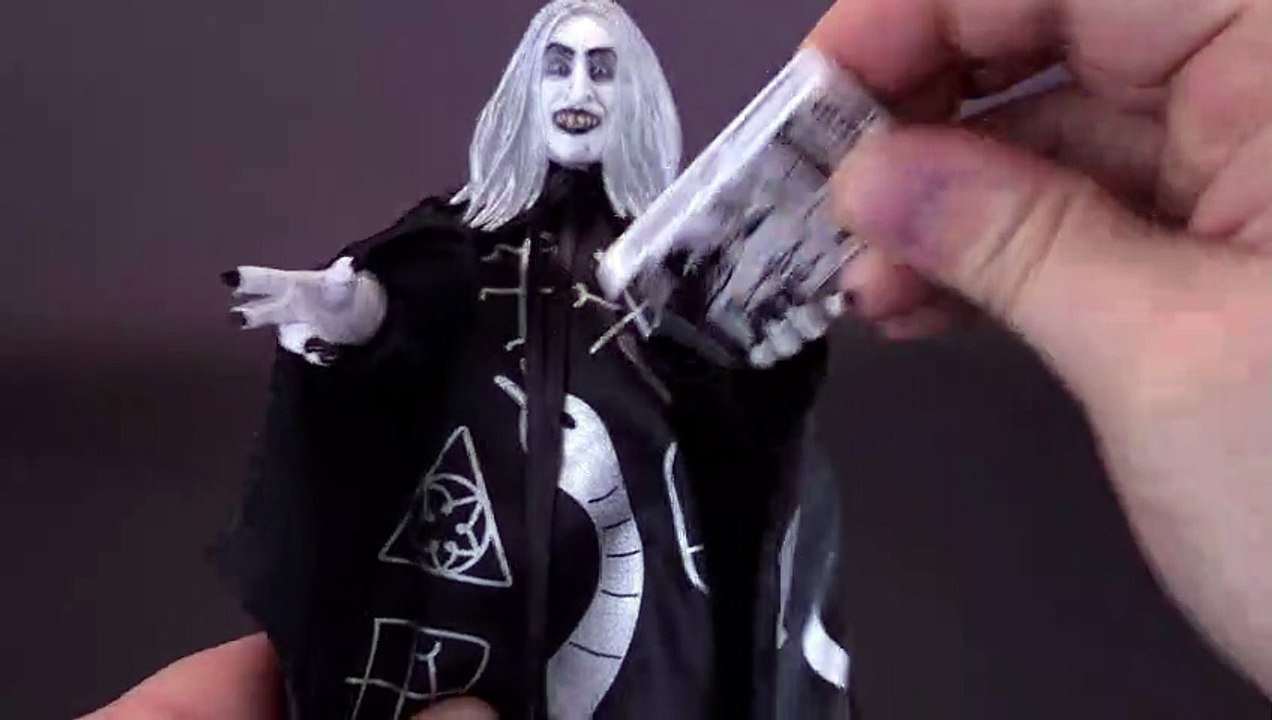 NECA Toys Rob Zombies The Munsters Retro Cloth Zombo