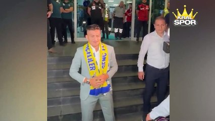 Fenerbahçe'nin yeni transferi Cengiz Ünder'in İstanbul'a geldi
