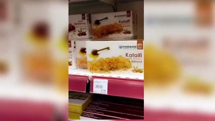 Le Turc, qui est entré sur un marché en Grèce, n'en croyait pas ses yeux.